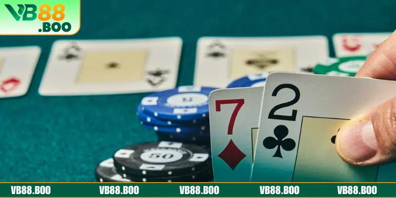 Luôn theo dõi cách sắp bài của đối thủ để đọc vị họ